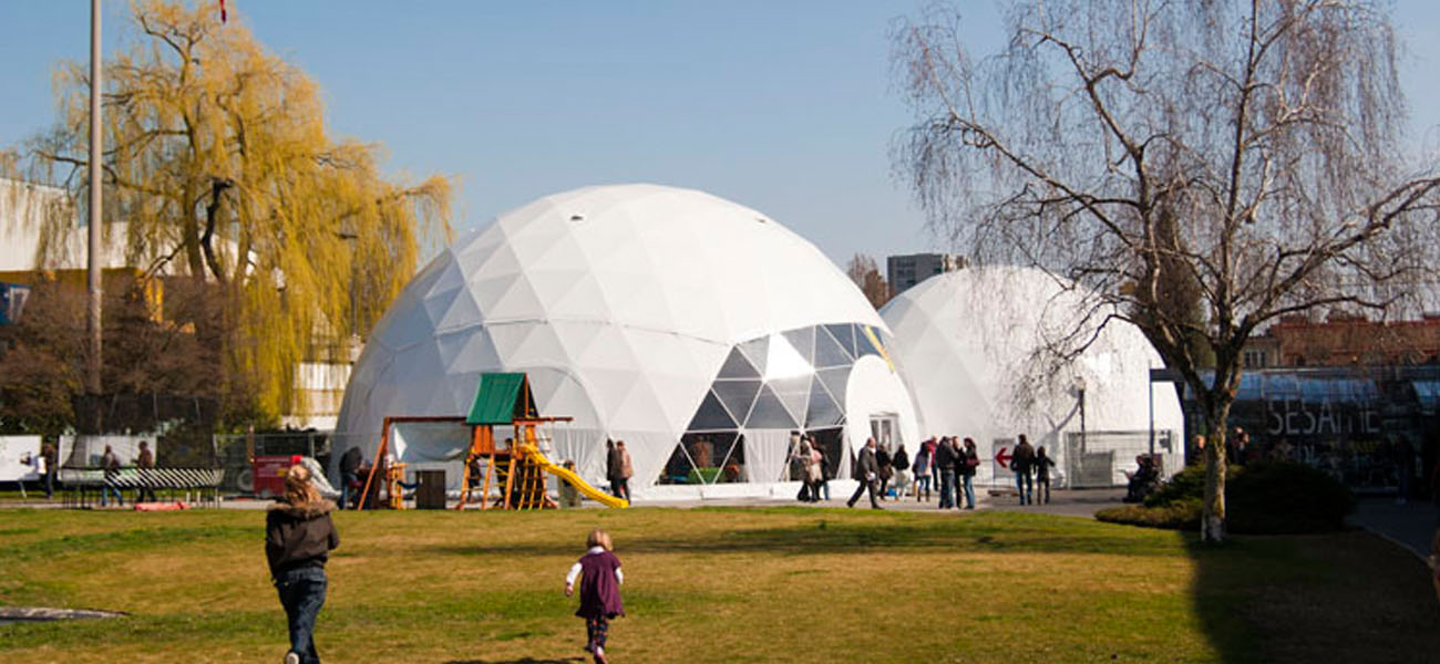 Dynam_Exposition_Stand_Art&Formes