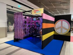 Selfie boxes Manor Sierre 7 , agence marketing événementiel suisse