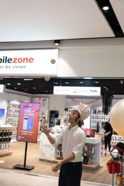 Expo 50 ans Manor Sierre 15 , agence marketing événementiel suisse