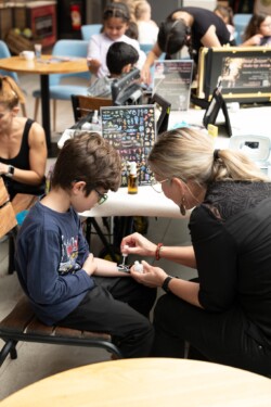 Expo 50 ans Manor Sierre 13 , agence marketing événementiel suisse