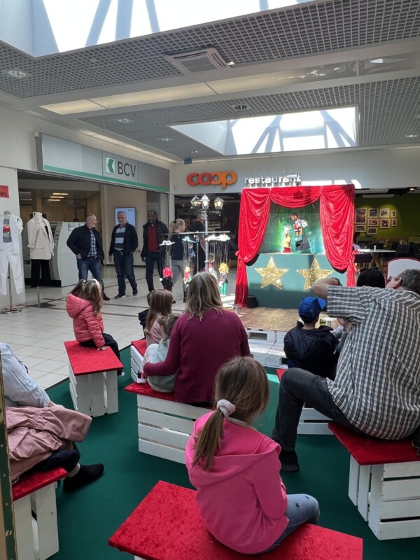 Théâtre et spectacle de Marionnettes 7 , agence marketing événementiel suisse